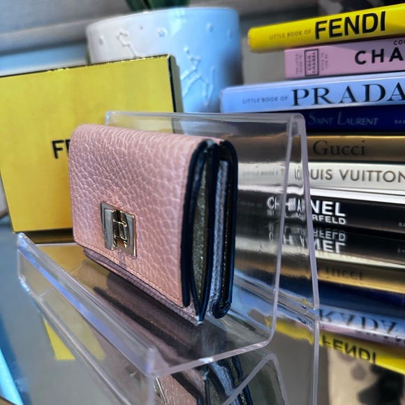 Fendi Peekaboo Kiss-lock Compact Wallet - Picture 5 of 12